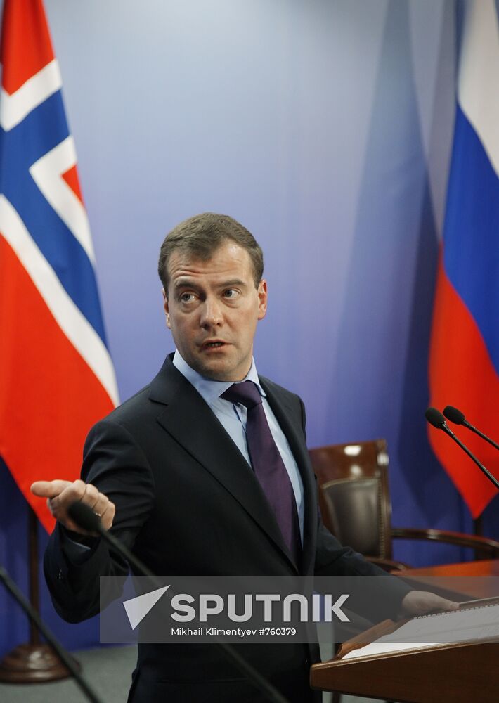 D. Medvedev on working visit to Northwestern Federal District