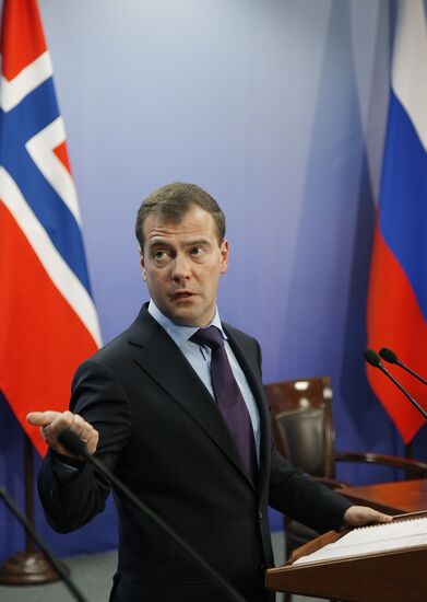 D. Medvedev on working visit to Northwestern Federal District