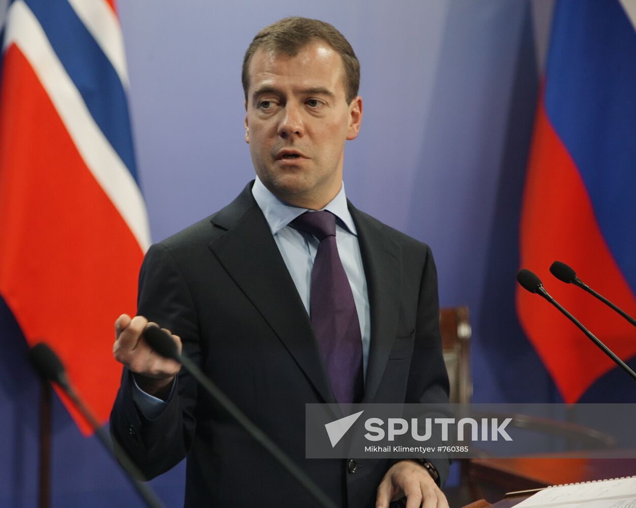 D. Medvedev on working visit to Northwestern Federal District