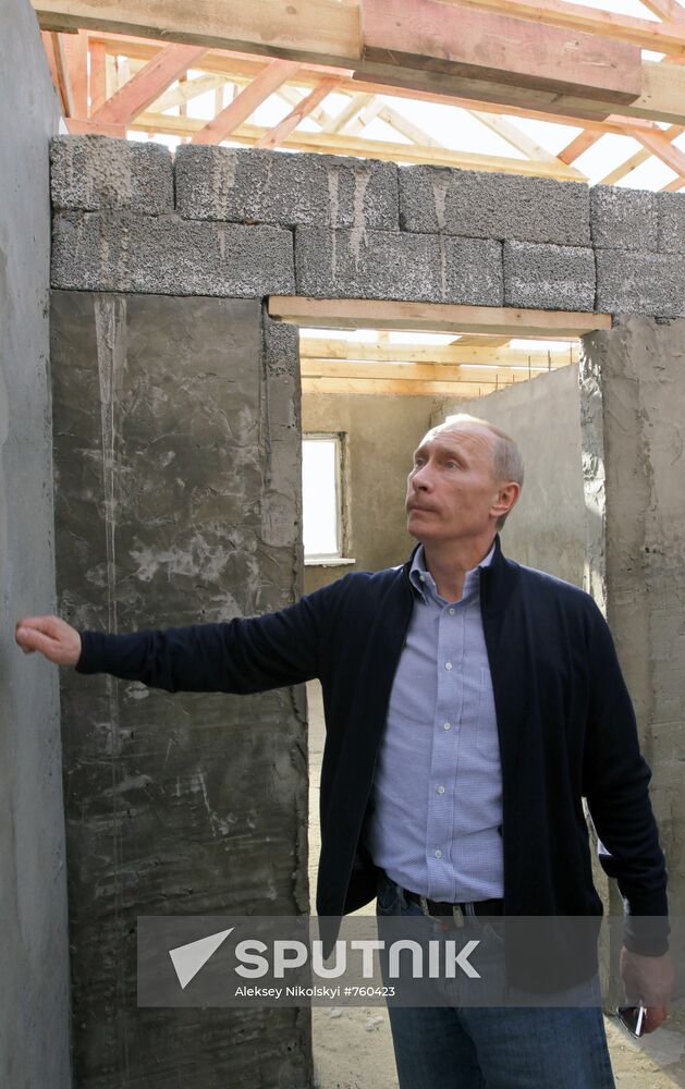 September 15, 2010. Russian Prime Minister Vladimir Putin visiting Ivatino village (Melenkov district). Having inspected the course of construction of houses for those affected by the wildfires. Location: Russia, Vladimir Region. Author: Aleksey Nikolskyi/Sputnik. Russian Prime Minister Vladimir Putin visits Ivatino village