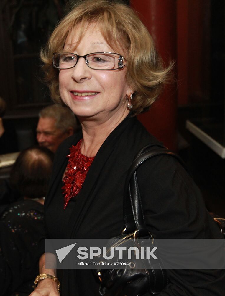Liya Akhedzhakova