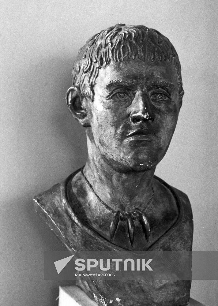 Reconstruction of a head of a man