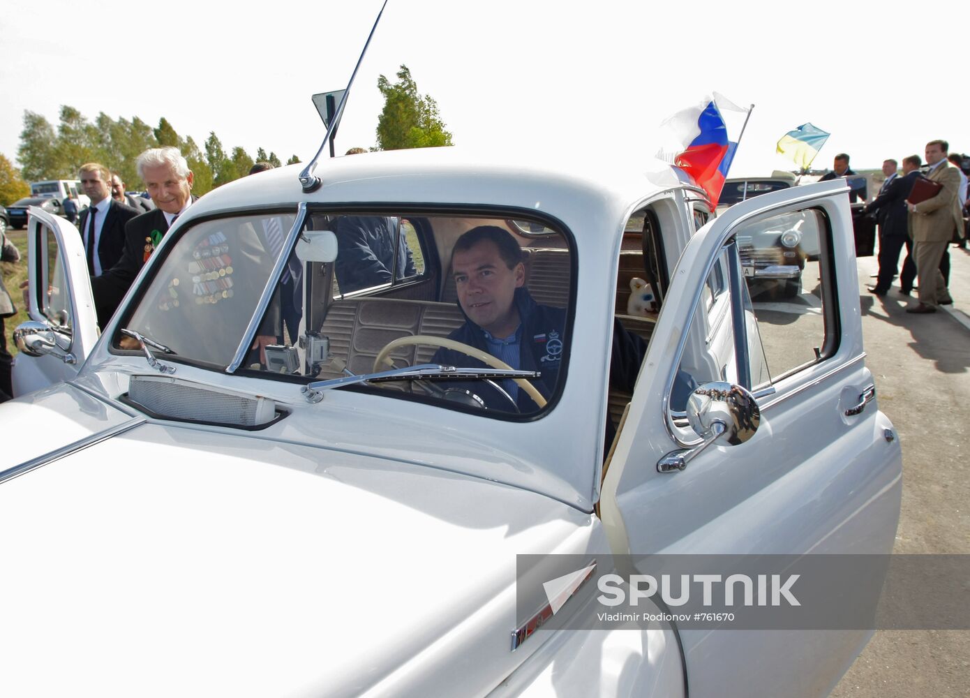 Dmitry Medvedev takes part in St.Petersburg-Kiev motor race