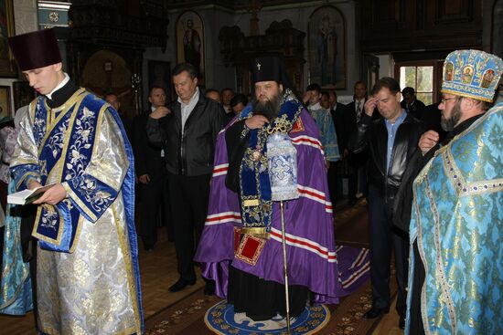 Dmitry Medvedev, Viktor Yanukovich arrive in Glukhov