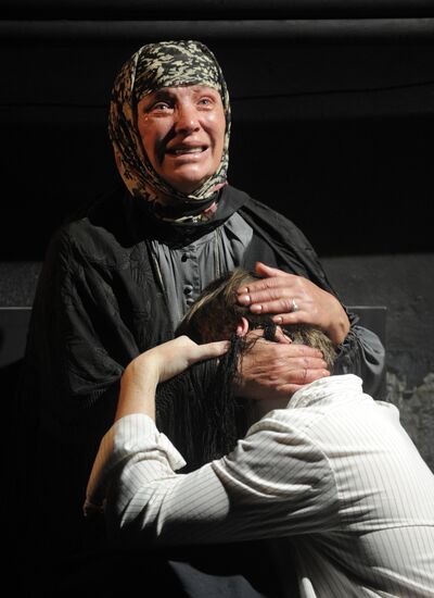 Olga Ostroumova, Alexander Bobrovsky