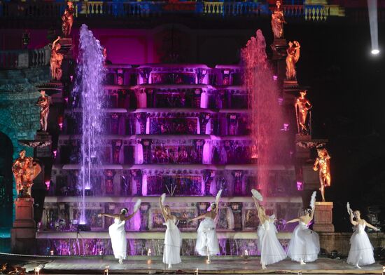 Fireworks, light and music show in Peterhof
