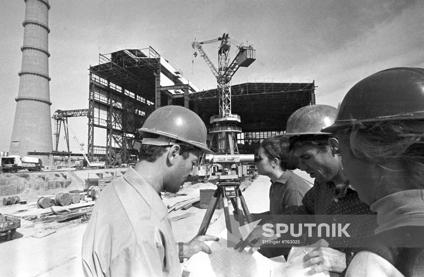Construction of Syr Darya State Regional Power Plant