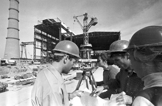 Construction of Syr Darya State Regional Power Plant