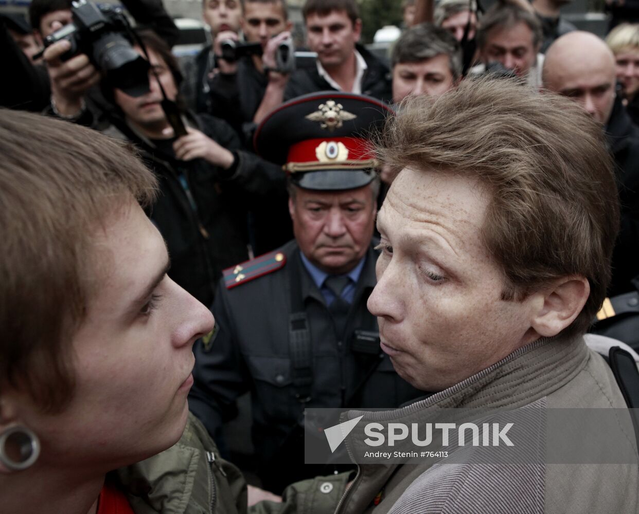 Sexual minority activists hold rally against Yuri Luzhkov