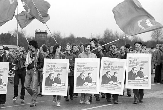 Bonn welcomes Leonid Brezhnev