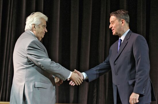 Alexander Avdeyev and Yevgeny Krylatov