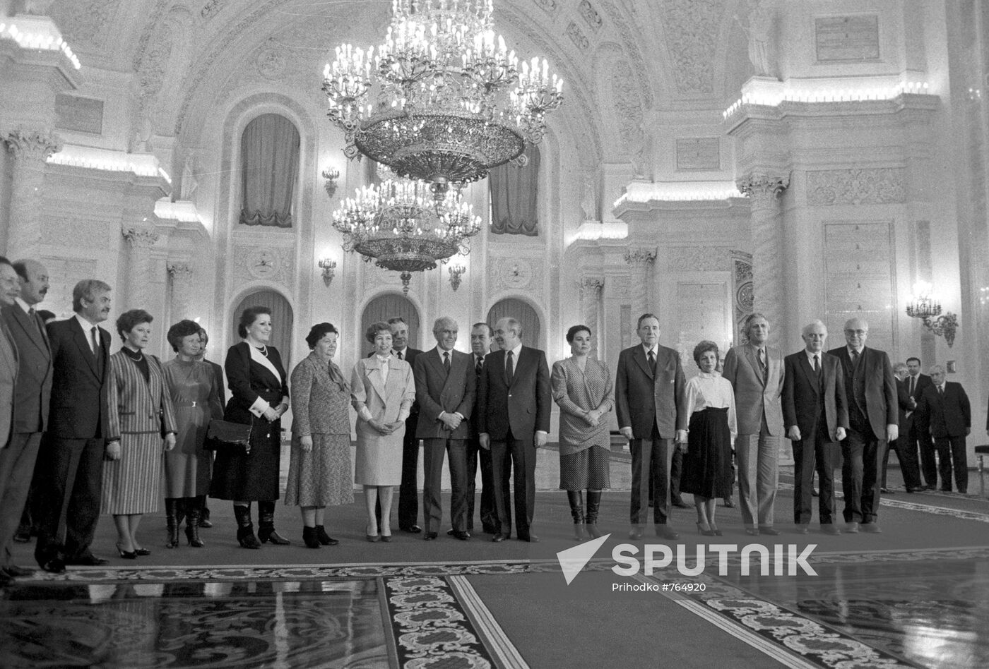 Algerian President Chadli Bendjedid visiting USSR