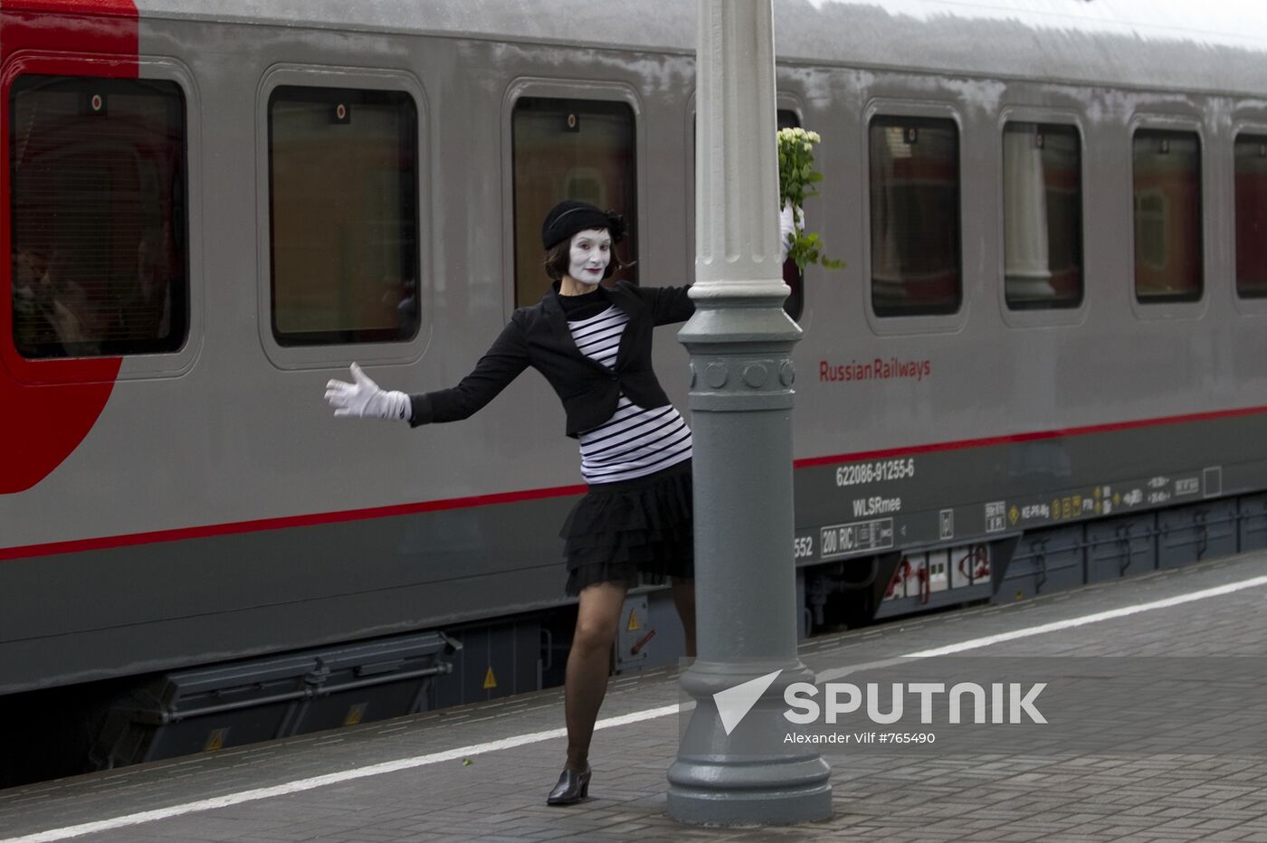 Russia's Moscow-Nice railway train sets out on its maiden trip