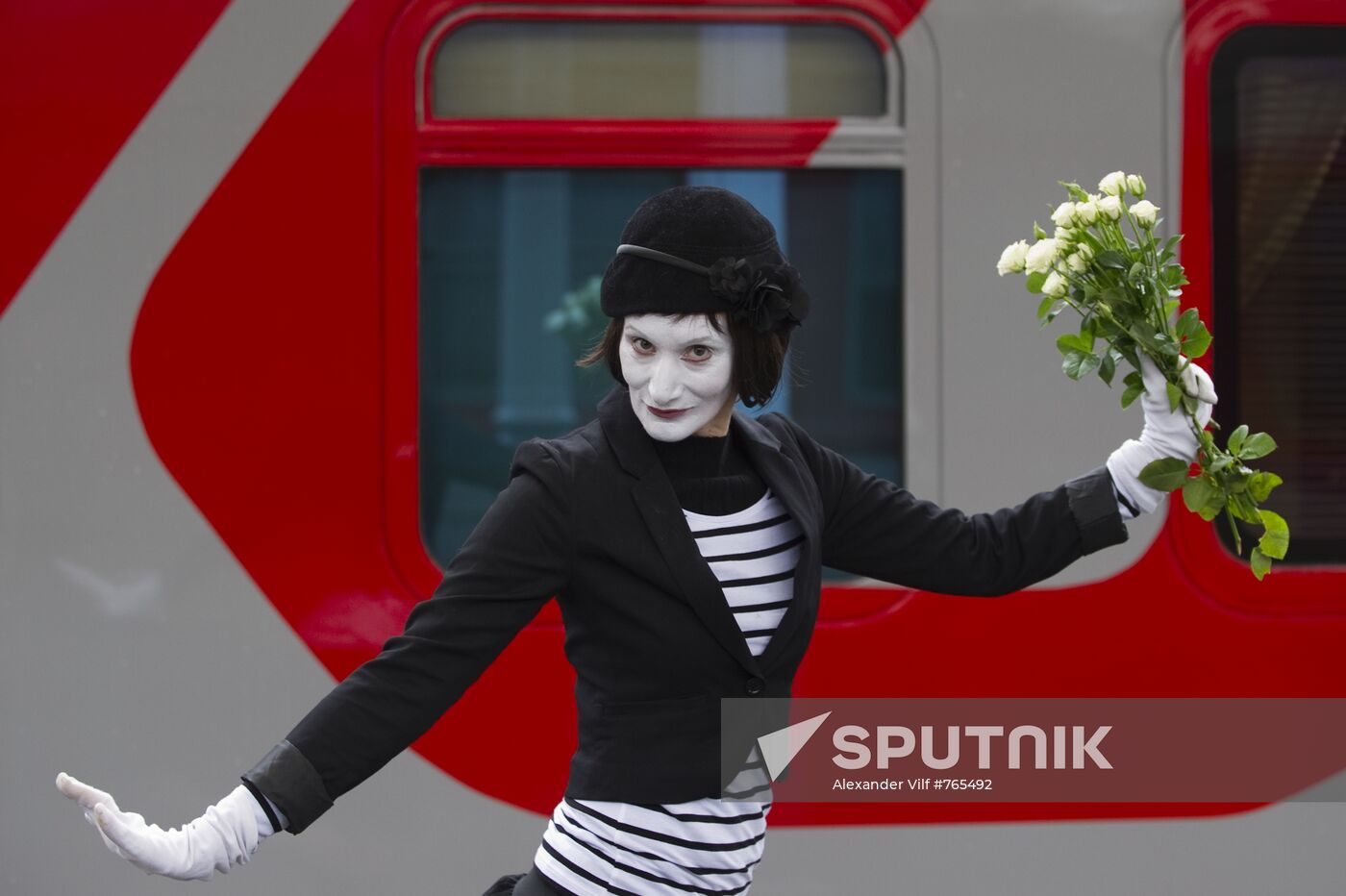 Russia's Moscow-Nice railway train sets out on its maiden trip