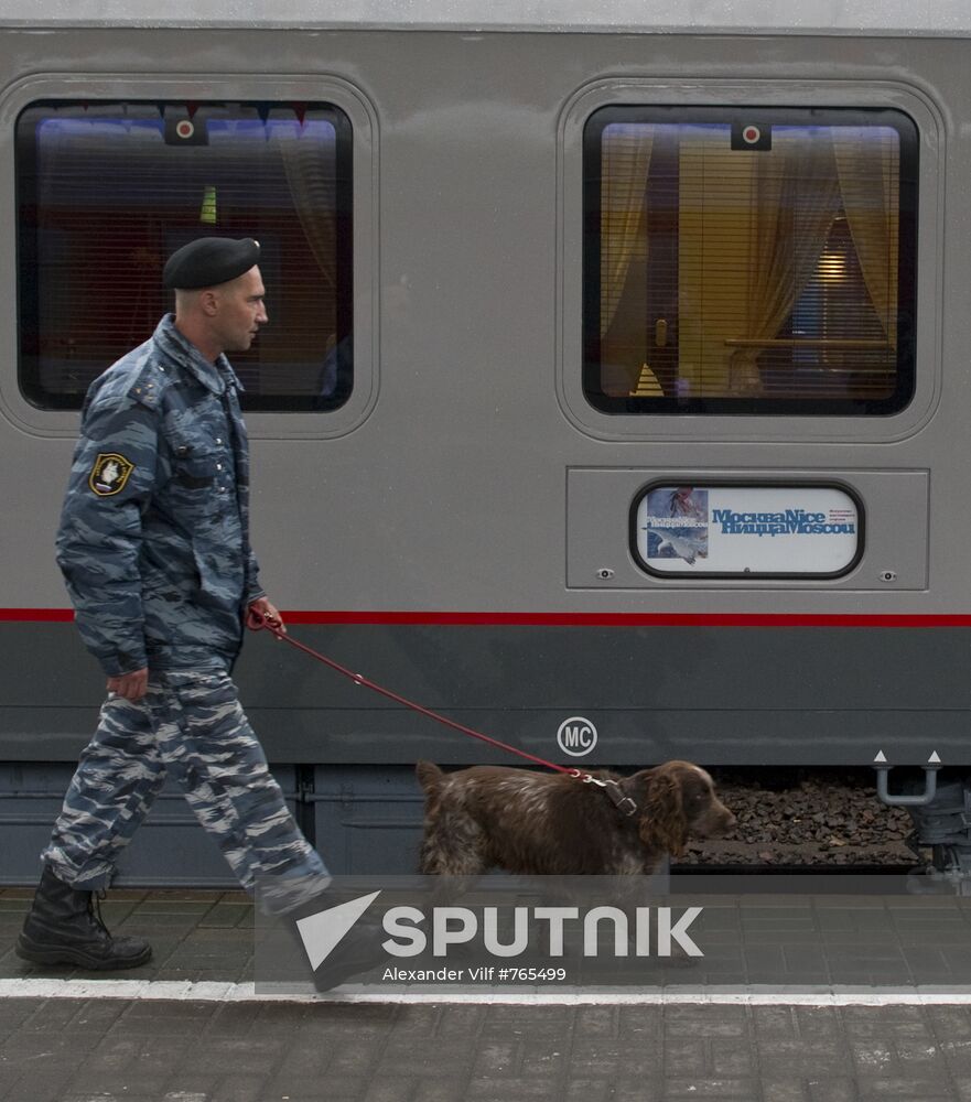 Russia's Moscow-Nice railway train sets out on its maiden trip