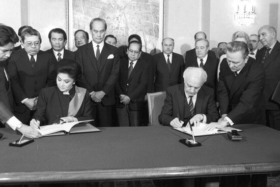 Imelda Romualdez Marcos and Eduard Shevardnadze