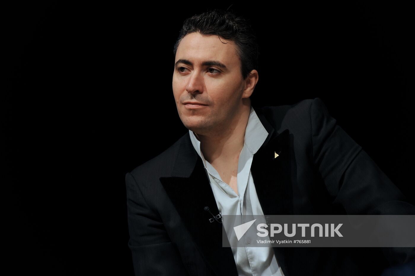 Violinist Maksim Vengerov gives master class