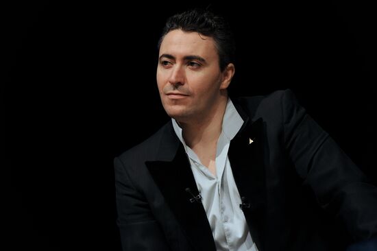 Violinist Maksim Vengerov gives master class