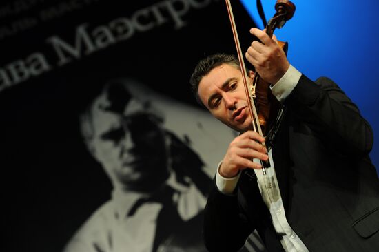 Violinist Maksim Vengerov gives master class