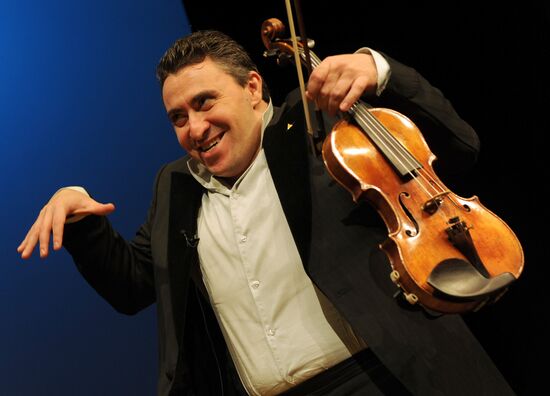 Violinist Maksim Vengerov gives master class