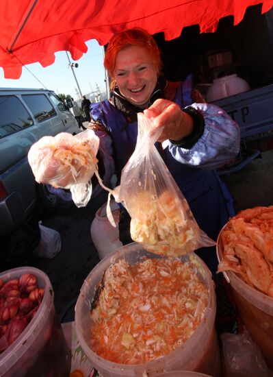 Municipal trade fair on central square, Vladivostok