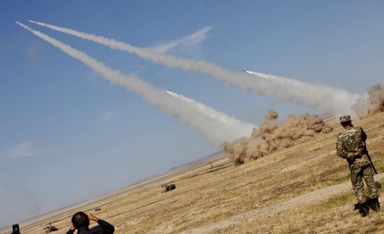 SCO holds Peace Mission 2010 military drills