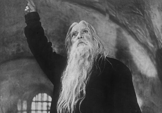 Actor Maxim Mikhailov in movie Boris Godunov