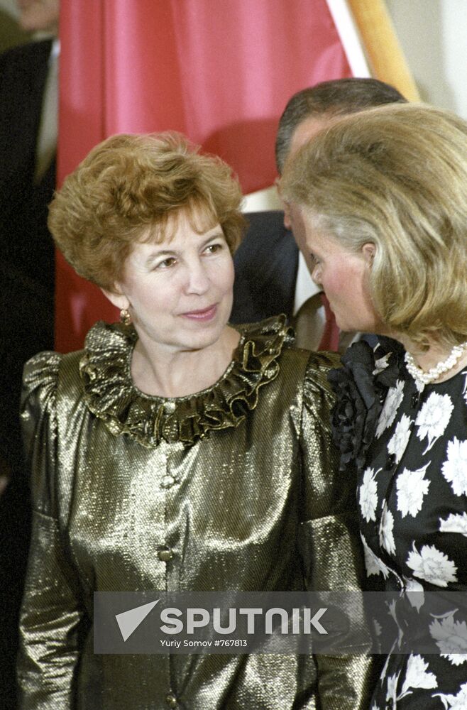 Raisa Gorbacheva and Hannelore Kohl