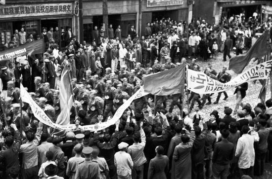 Seeing off Soviet Army units