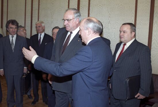 The Moscow visit of the FRG Federal Chancellor Helmut Kohl