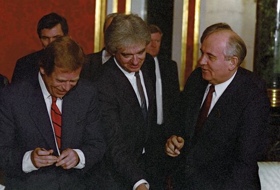 The Moscow visit of the CSSR President Vaclav Havel