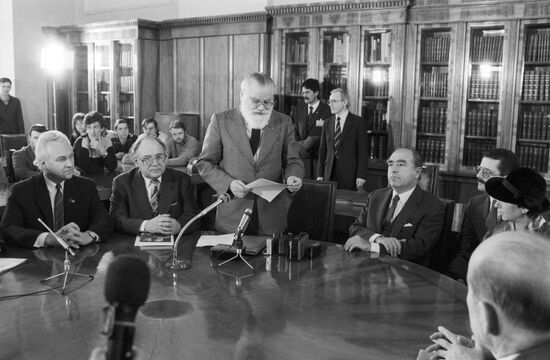 President of Uruguay J.M. Sanguinetti To Visit USSR