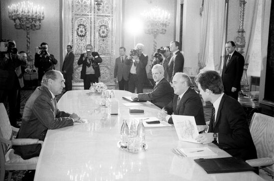 President of Uruguay J.M. Sanguinetti To Visit USSR