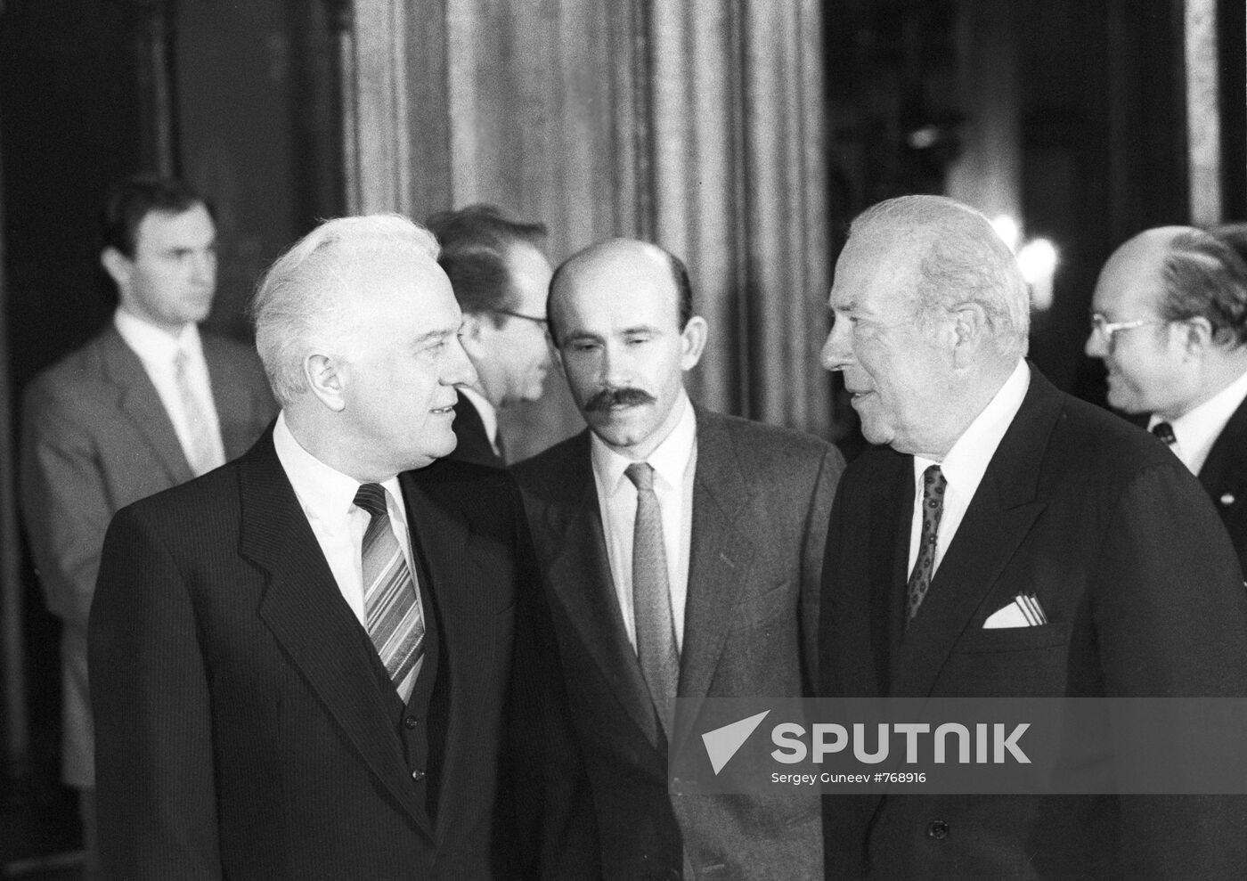 Eduard Shevardnadze meeting with George Shultz