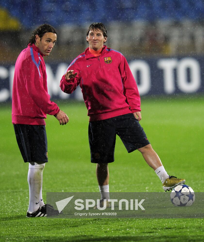 Gabriel Milito, Lionel Messi