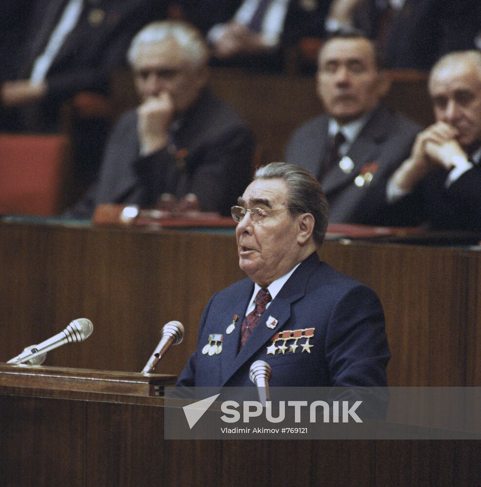 Leonid Brezhnev speaks