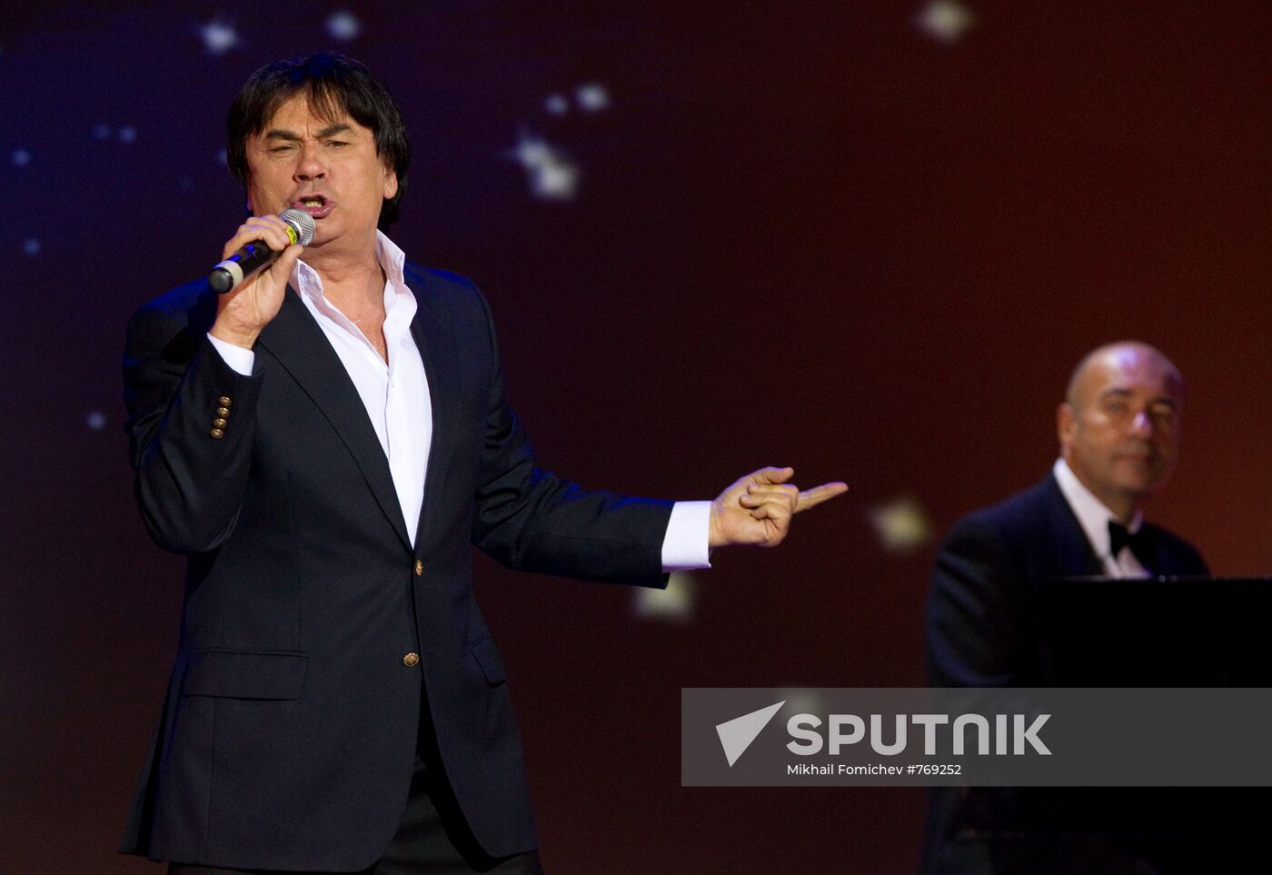 Alexander Serov, Igor Krutoi