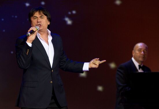 Alexander Serov, Igor Krutoi