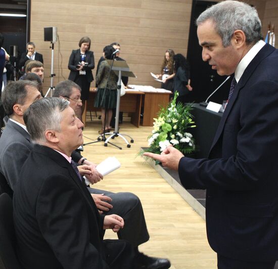 Anatoly Karpov and Garry Kasparov