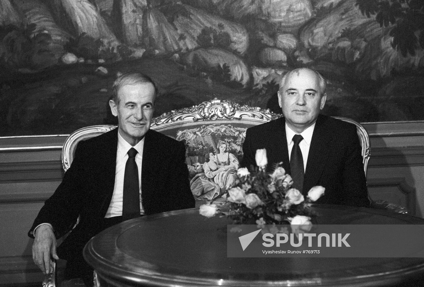 Mikhail Gorbachev and Hafez Assad