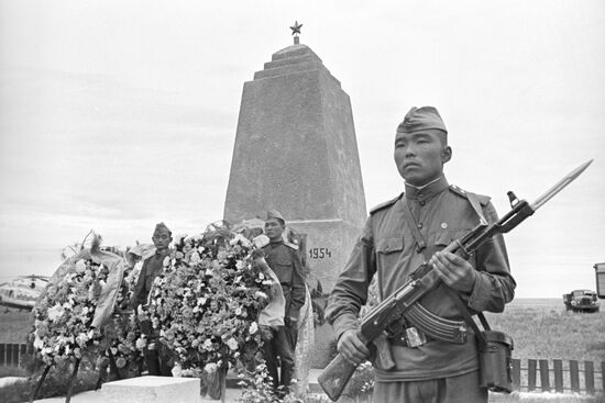 Obelisk to Soviet soldiers