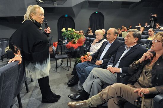 Meeting of the Sovremennik Theater company