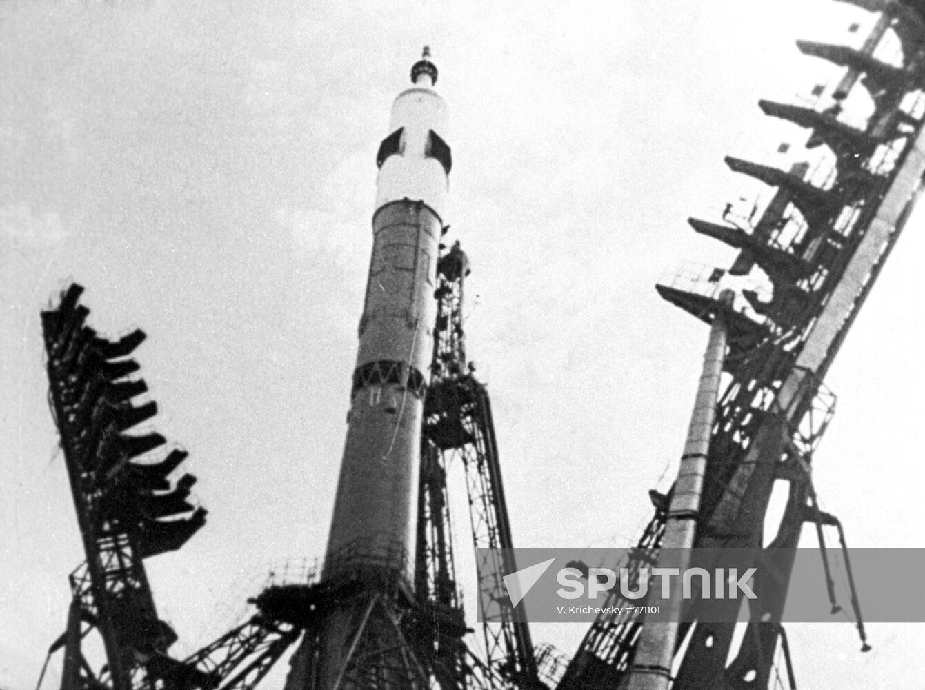 "Soyuz-4" spaceship
