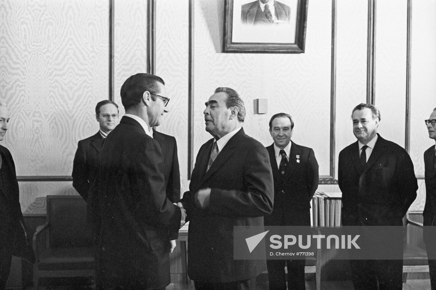 Leonid Brezhnev and Willam E. Simon