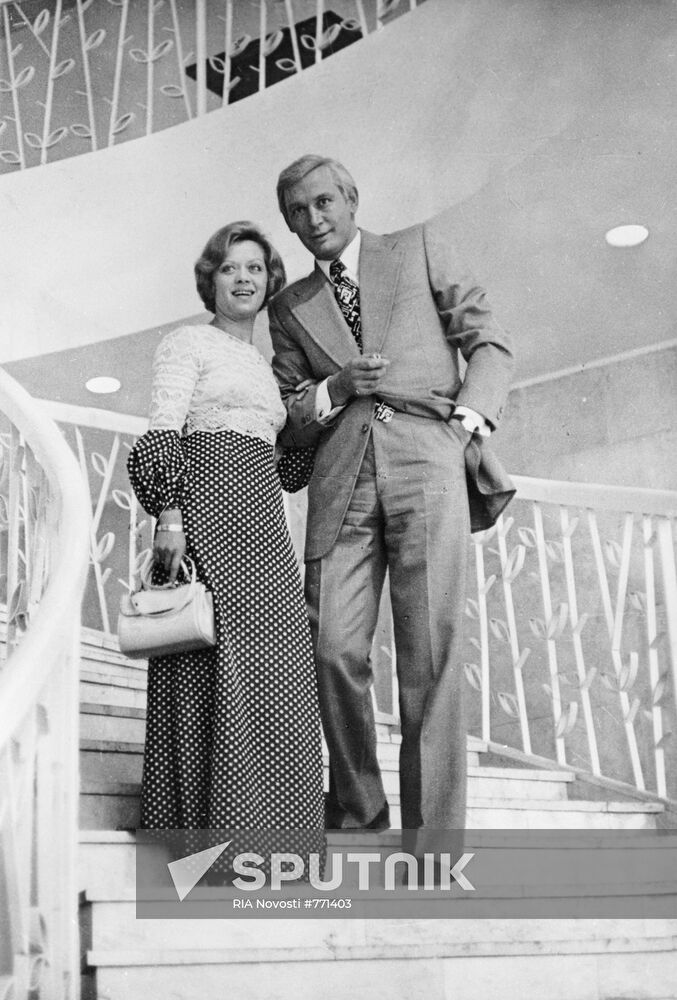 Frame from motion picture "Anna and commander"