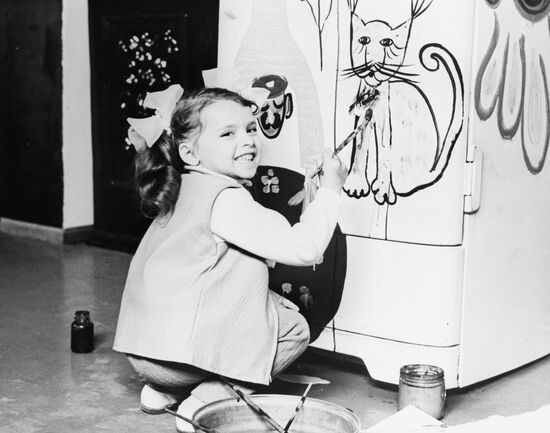 Frame from motion picture "Anna and commander"