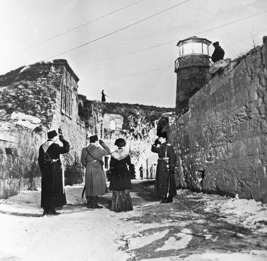 Scene from motion picture "Postal romance"