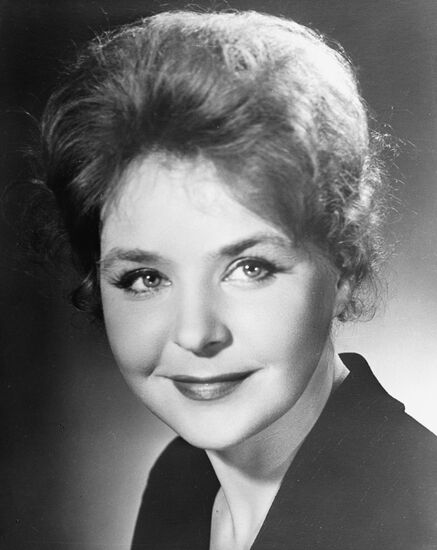 Actress Nina Urgant