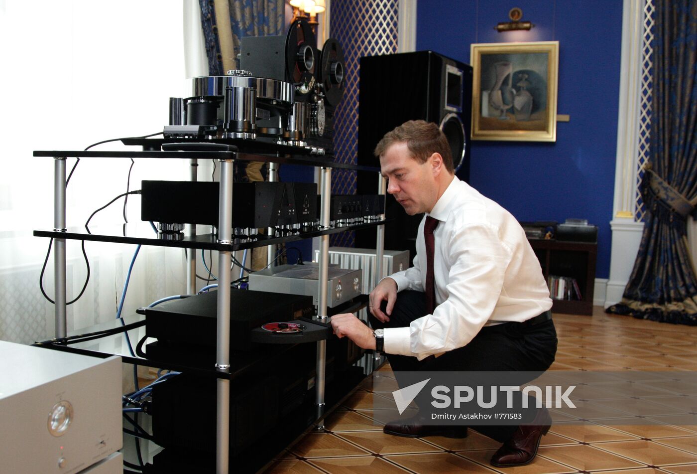 Dmitry Medvedev and Vladimir Putin meet