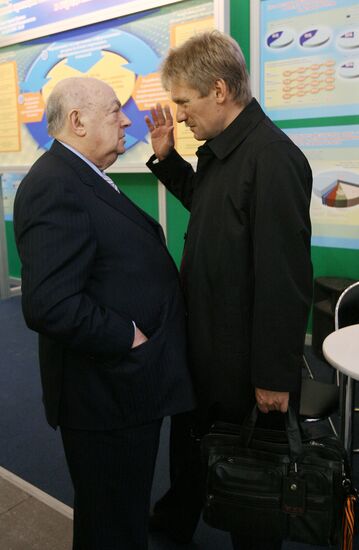 Vladimir Resin, Dmitry Peskov